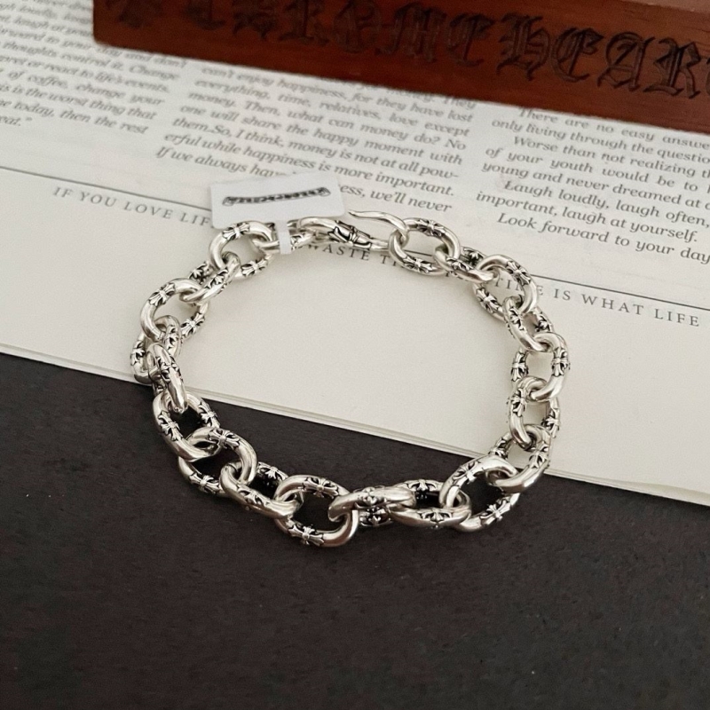Ch**me He**ts bracelets